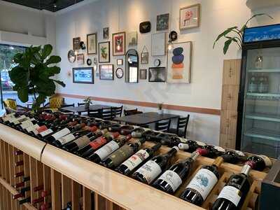 Amapola Kitchen & Wine Merchant