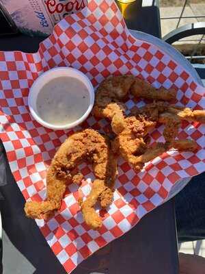 Ringo's On The River