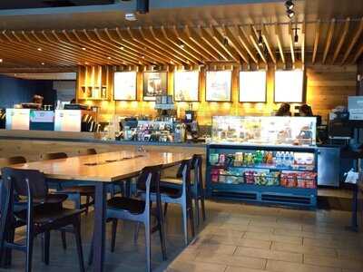 Starbucks On Washington