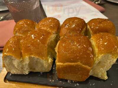 Four Flamingos, A Richard Blais Florida Kitchen