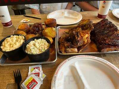 Famous Dave's Quick Que