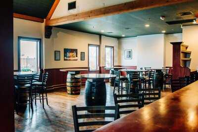 Warped Wing Brewpub & Smokery