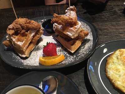 Walk-on's Sports Bistreaux - Las Vegas Restaurant