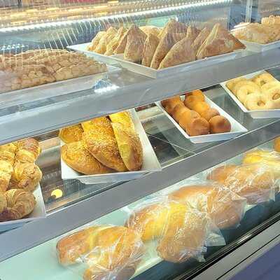 La Cocina Bistro And Catering