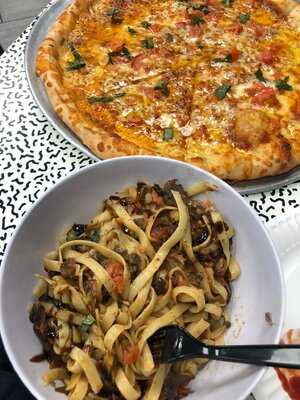 Ariela's Pizza & Kosher Kitchen