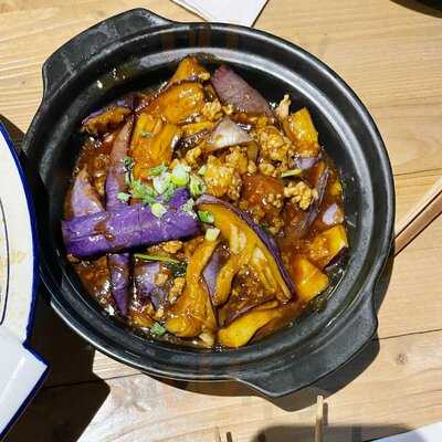 Hutaoli Music Restaurant And Bar