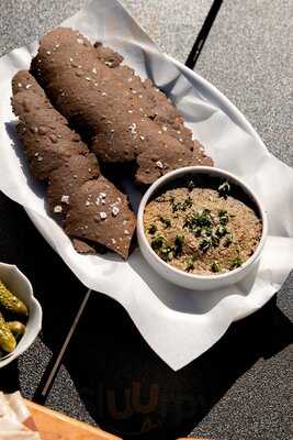 Bishop Block Bottle Shop & Garden