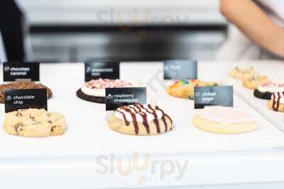 Crumbl Cookies Clovis