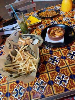 Cubata Tapas Y Vinos