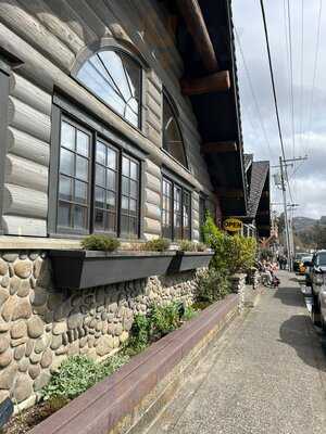 Oros' Fireside Restaurant