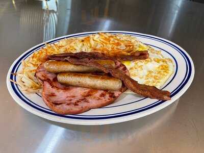 Red Roof Cafe And Breakfast