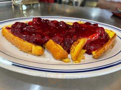 Red Roof Cafe And Breakfast