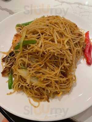 Grand Wok Noodle Bar