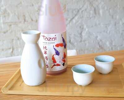 Mac's Raw Bar & Market