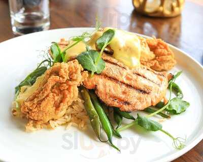 Mac's Raw Bar & Market