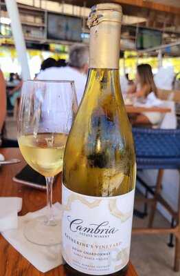 Bayshore Club Bar & Grill