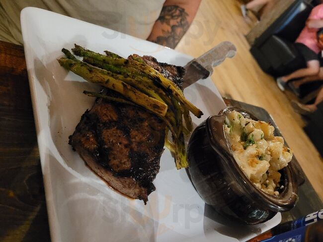 Red Brick Tap & Barrel