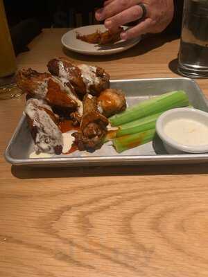 Bj's Restaurant & Brewhouse