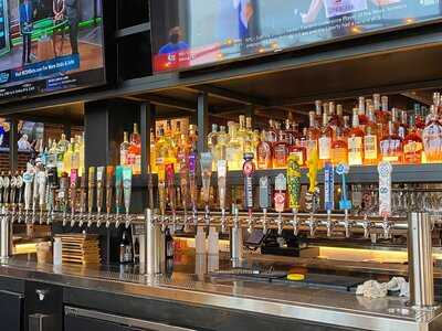 Bj's Restaurant & Brewhouse