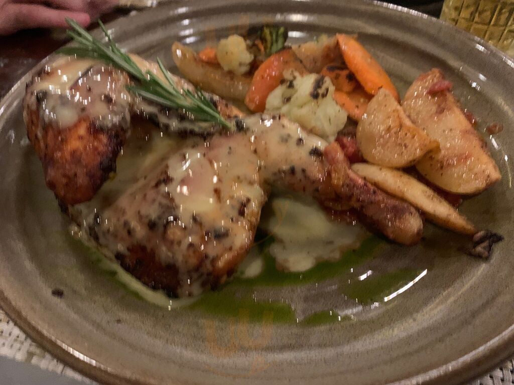 Nisi Greek Taverna