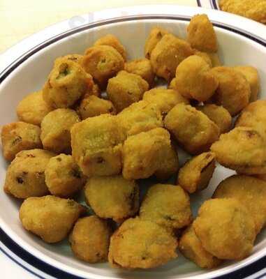 Gus's World Famous Fried Chicken