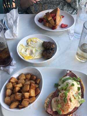 Another Broken Egg Cafe