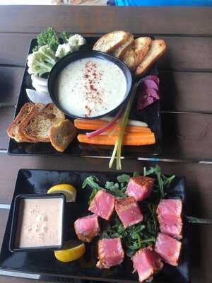 Gracious Plates On Main