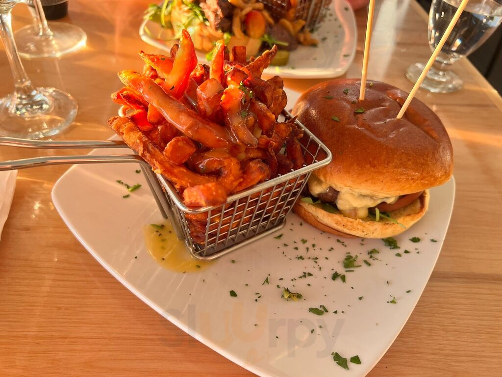 Griffon Brewery And Gastropub