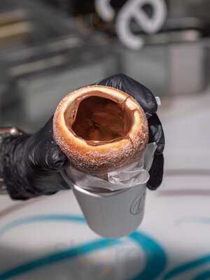 Turn Dough Hollywood