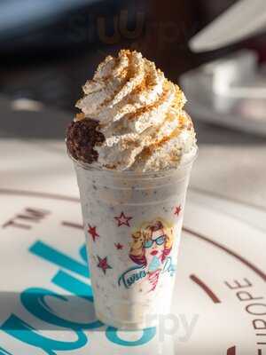 Turn Dough Hollywood