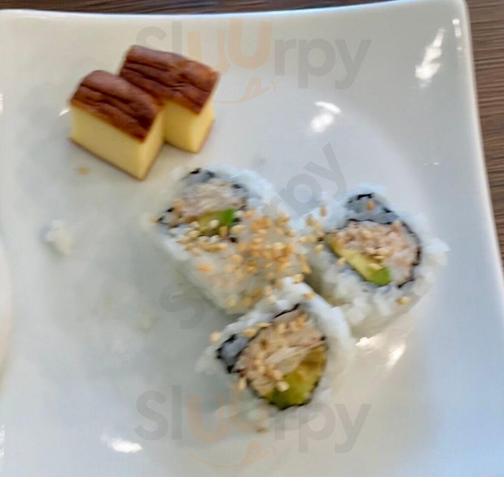 Momoyama Sushi