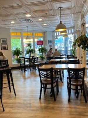 Nura - Hummus And Falafel Bar