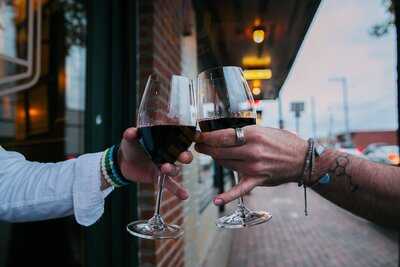 5 Points Diner & Bar