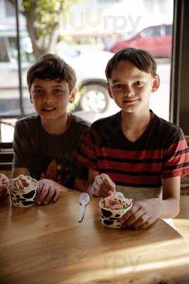 Rosie's Creme Glacee