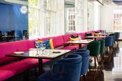 The 6 Sixteen Restaurant And Bar