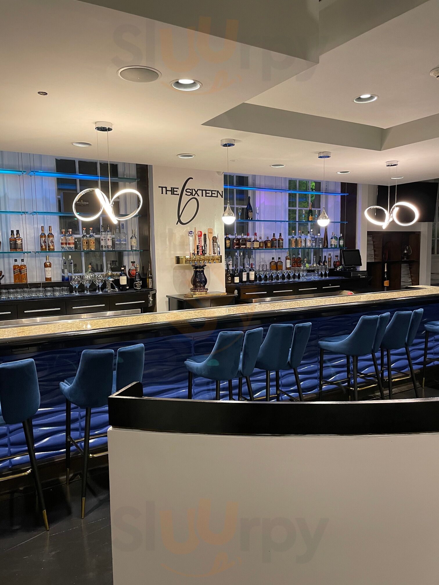 The 6 Sixteen Restaurant And Bar