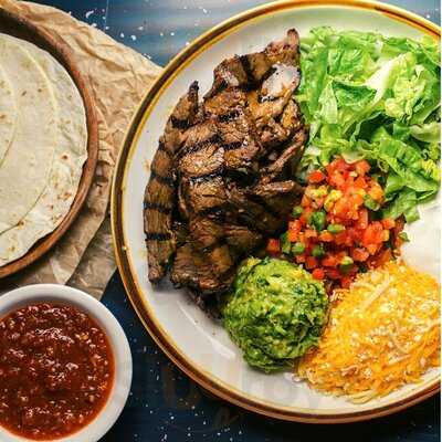 Arzola's Fajitas + Margaritas