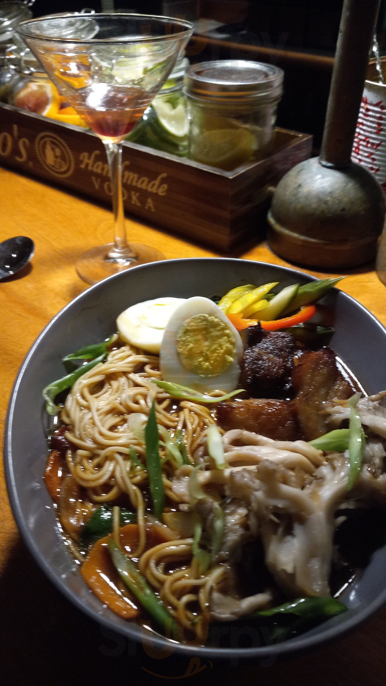 Hugo's Bar And Grill