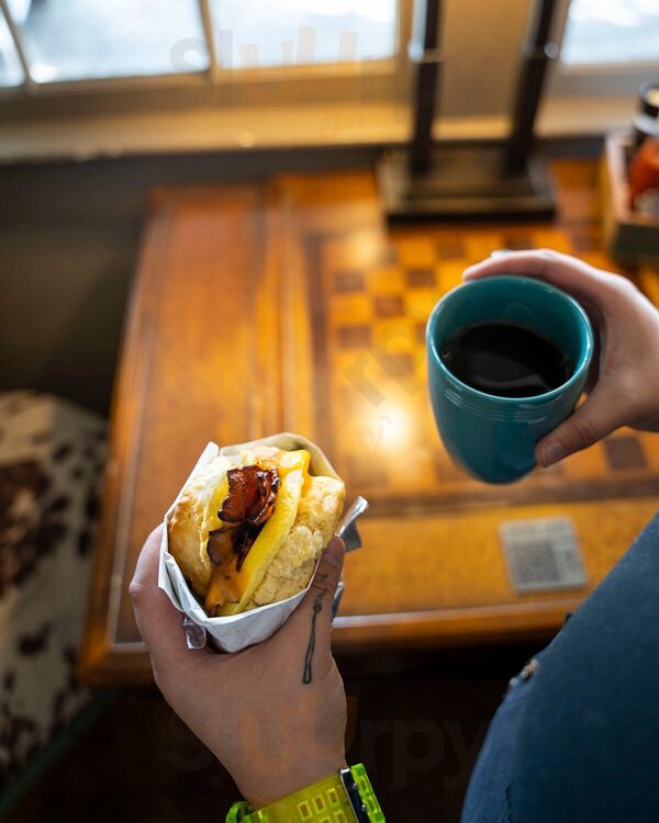 Hellbender Bed & Beverage