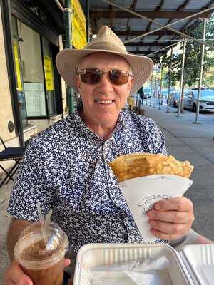 Moncheri Coffee Shop & Creperie