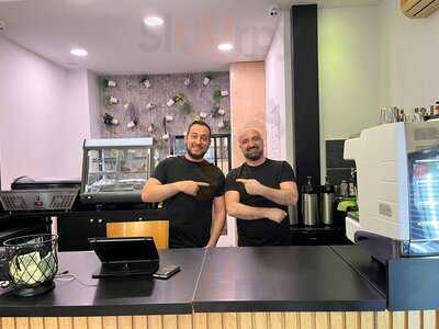 Moncheri Coffee Shop & Creperie