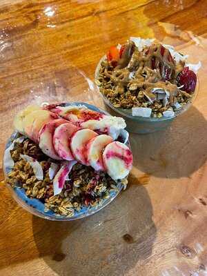 The Sunrise Shack - Ala Moana Center