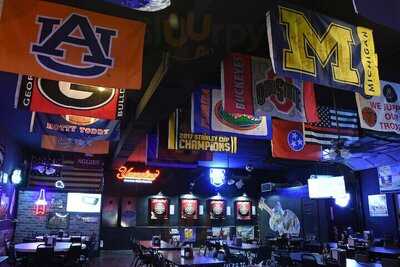 Mickey's Garage Bar & Grill