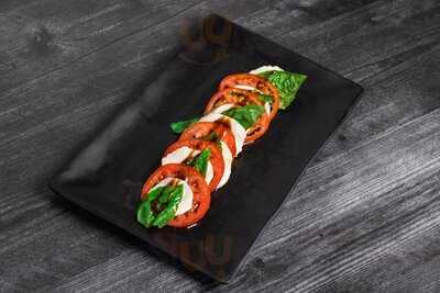 Crust And Roux - Gourmet Pizza, Pot Pies And Dessert Pies