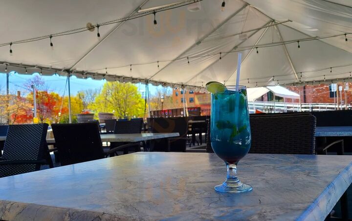 The Deck Bar @ Union Station