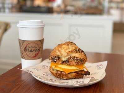 Labelle Market At Labelle Winery