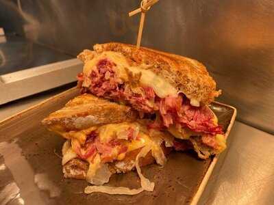 Iron Horse Bar & Grill Lees Summit