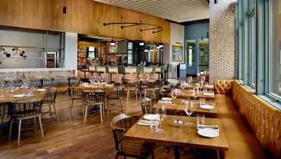 Pst Szn Cocktail Lounge