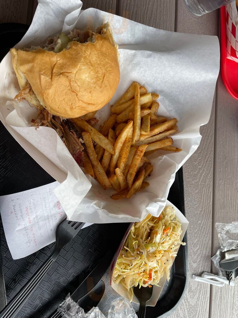 Off The Rails Barbeque And Drafthouse