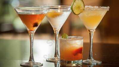 Marquee Bar And Lounge